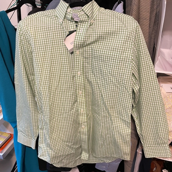 L.L. Bean Other - Mens LL. Bean Wrinkle Resistant Vacationland Sportshirt